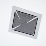 Kratka wentylacyjna do góry czy do dołu